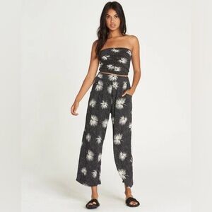 Billabong top / pant set - M